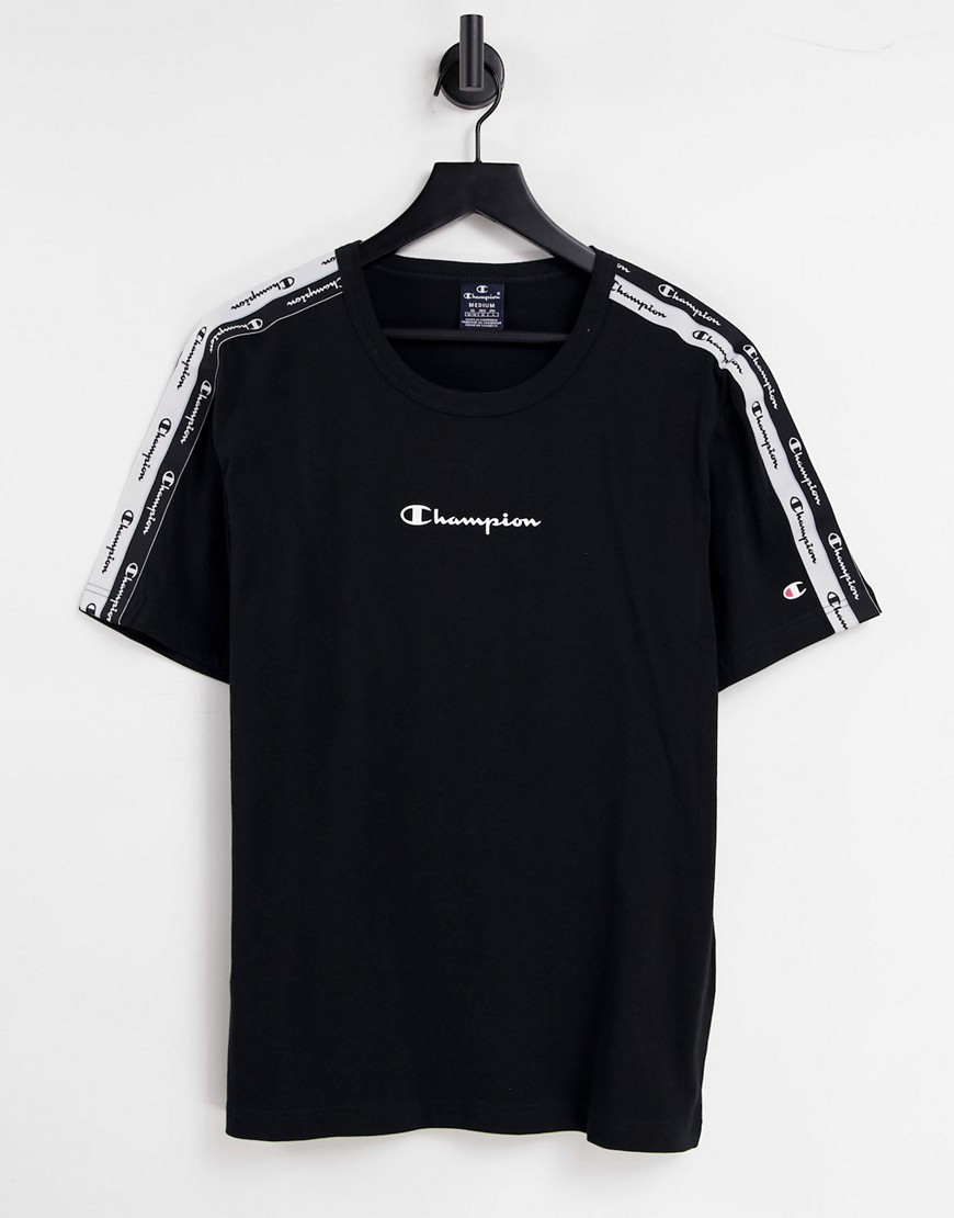 Champion – T-Shirt in Schwarz mit Band mit Schriftzuglogo günstig online kaufen