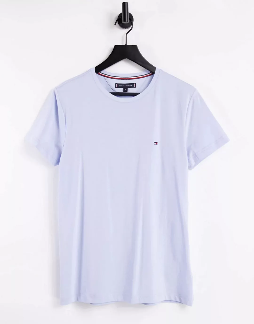 Tommy Hilfiger – Schmal geschnittenes T-Shirt in Hellblau mit kleinem Logo günstig online kaufen