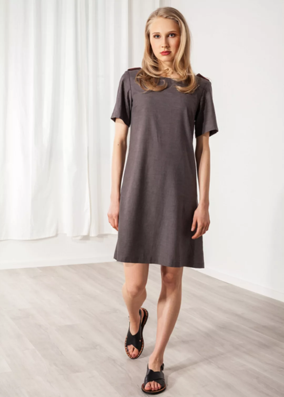 Kurzes Kleid Leinen Grau Oder Blau Schlicht günstig online kaufen