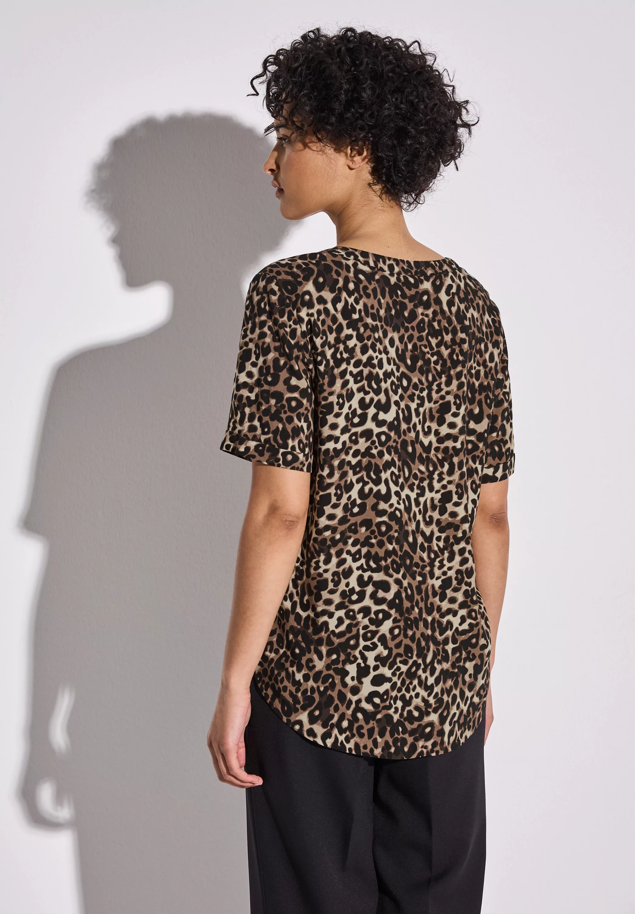 STREET ONE Hemdbluse, mit geschlitztem Rundhalsausschnitt günstig online kaufen