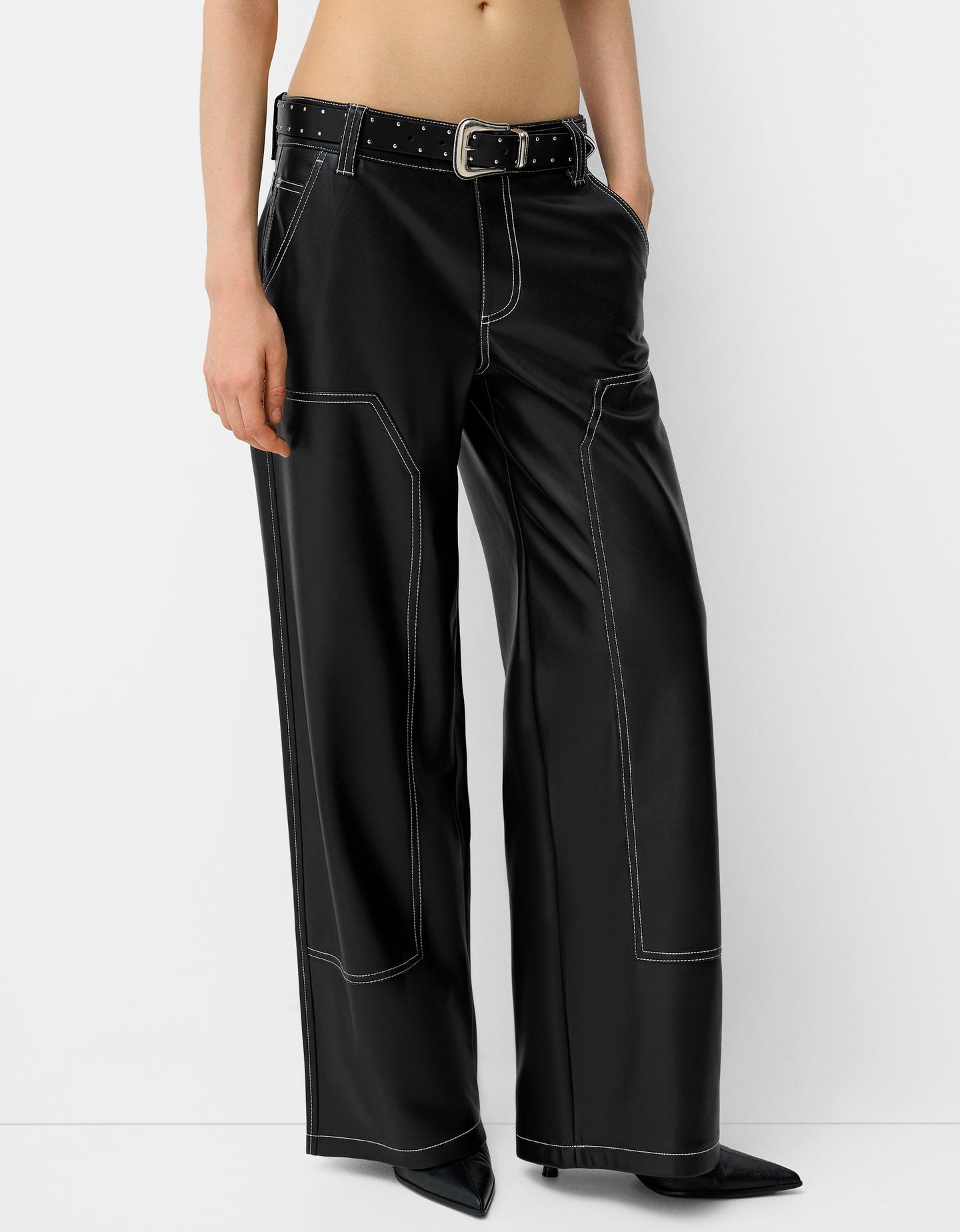 Bershka Hose Aus Kunstleder Mit Kontrast Und Gürtel Damen 32 Schwarz günstig online kaufen