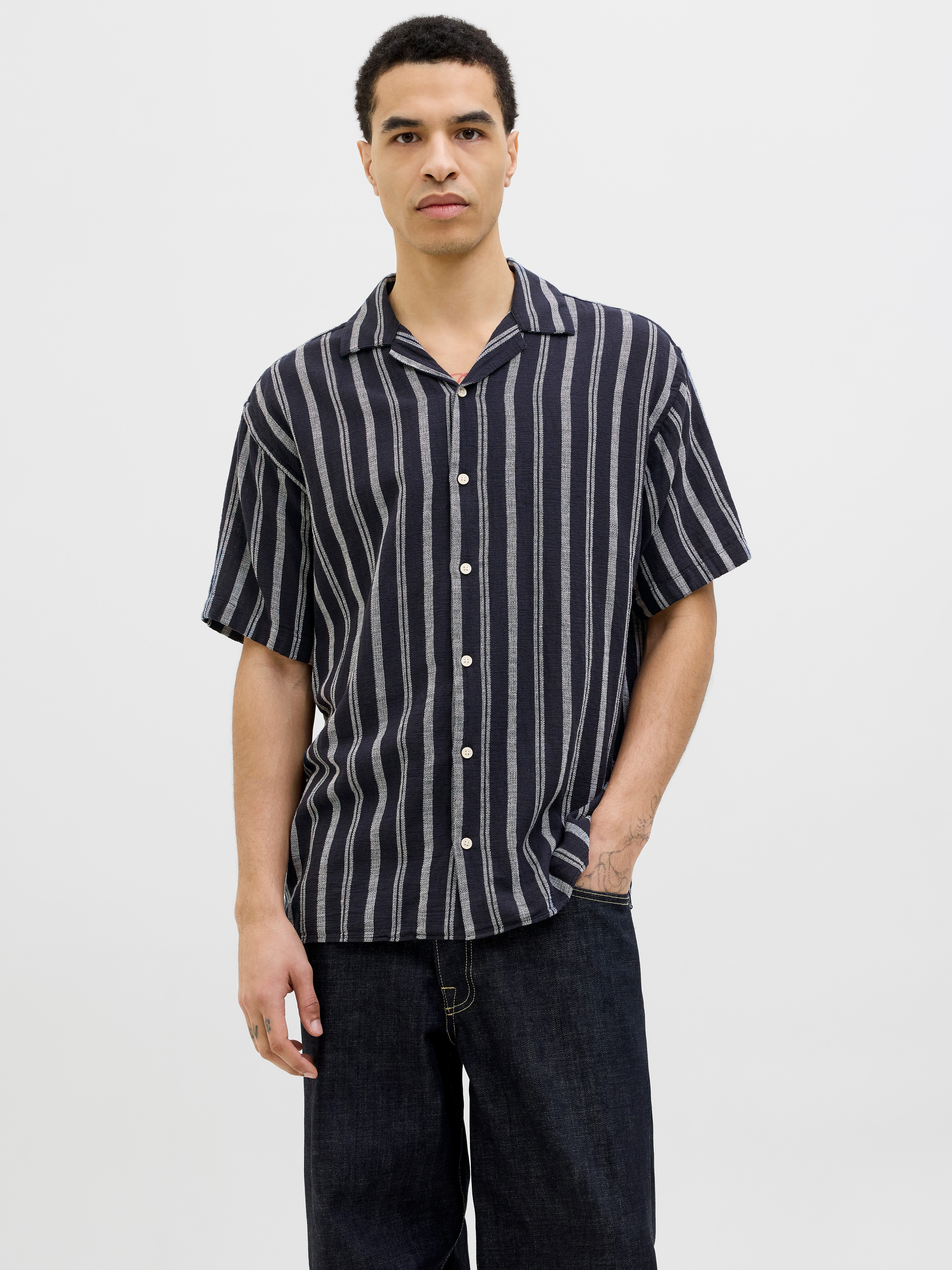 Jack & Jones Herren Freizeit Hemd JJEENZO STRIPE RESORT SHIRT Relaxed Fit günstig online kaufen