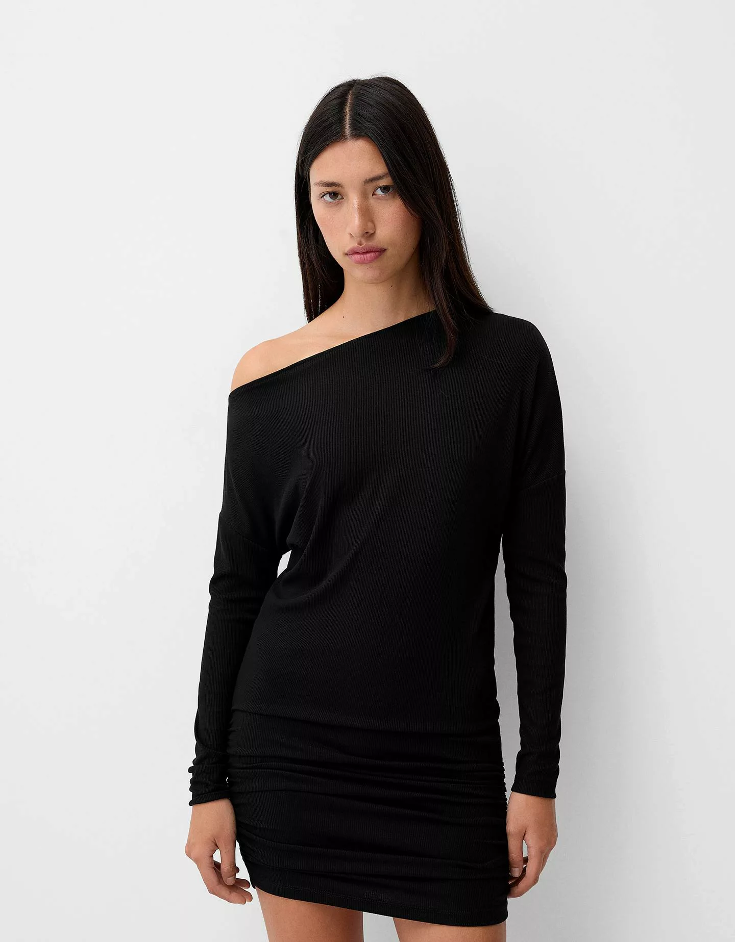 Bershka Asymmetrisches Kleid Mit Langen Ärmeln Damen L Schwarz günstig online kaufen