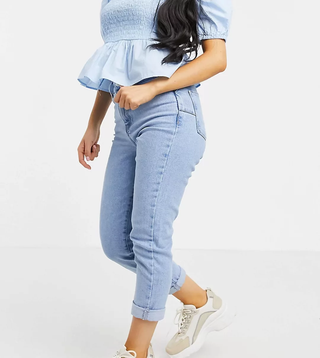 New Look Petite – Mom-Jeans in hellblauer Waschung günstig online kaufen