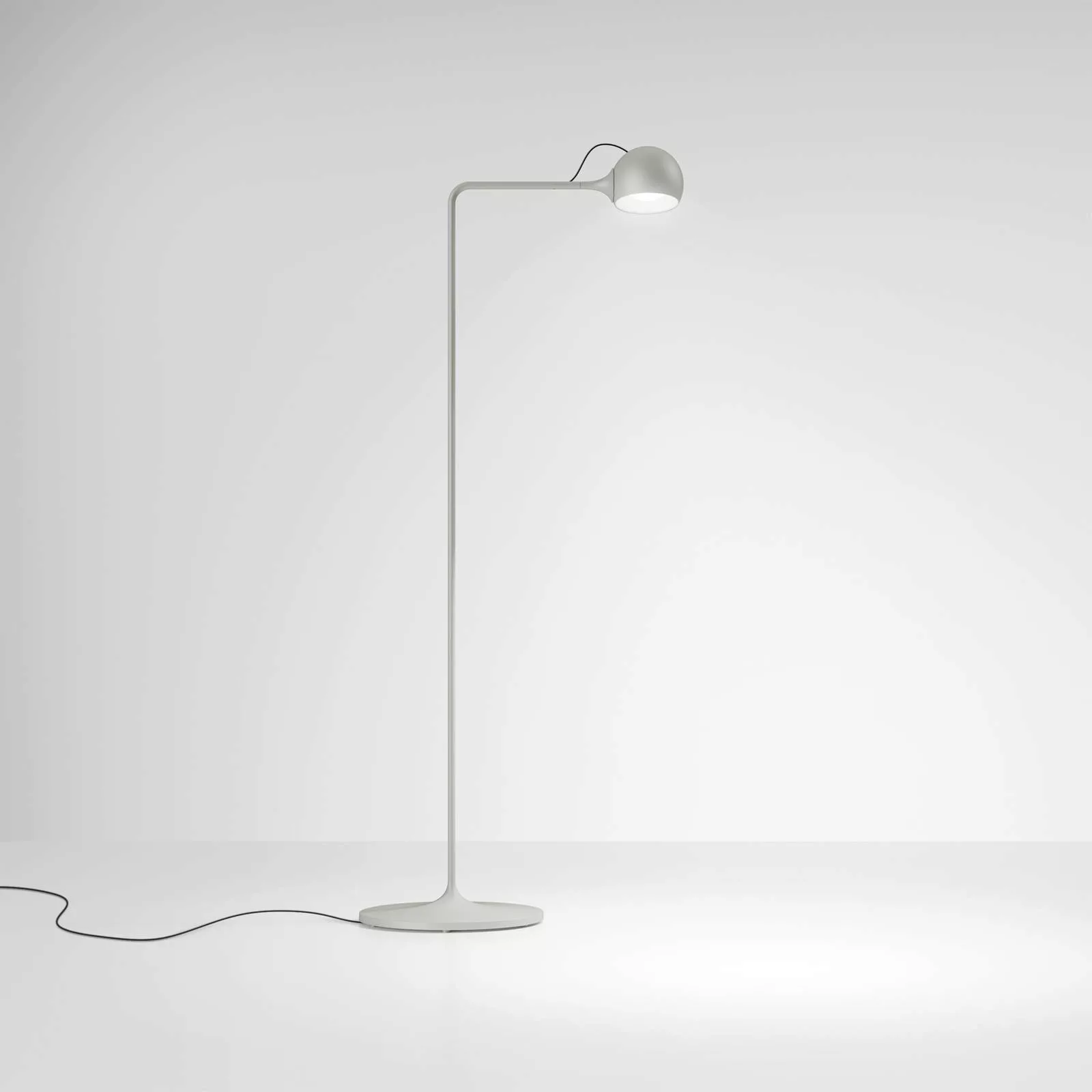 Artemide Ixa Reading LED-Stehleuchte dim weißgrau günstig online kaufen