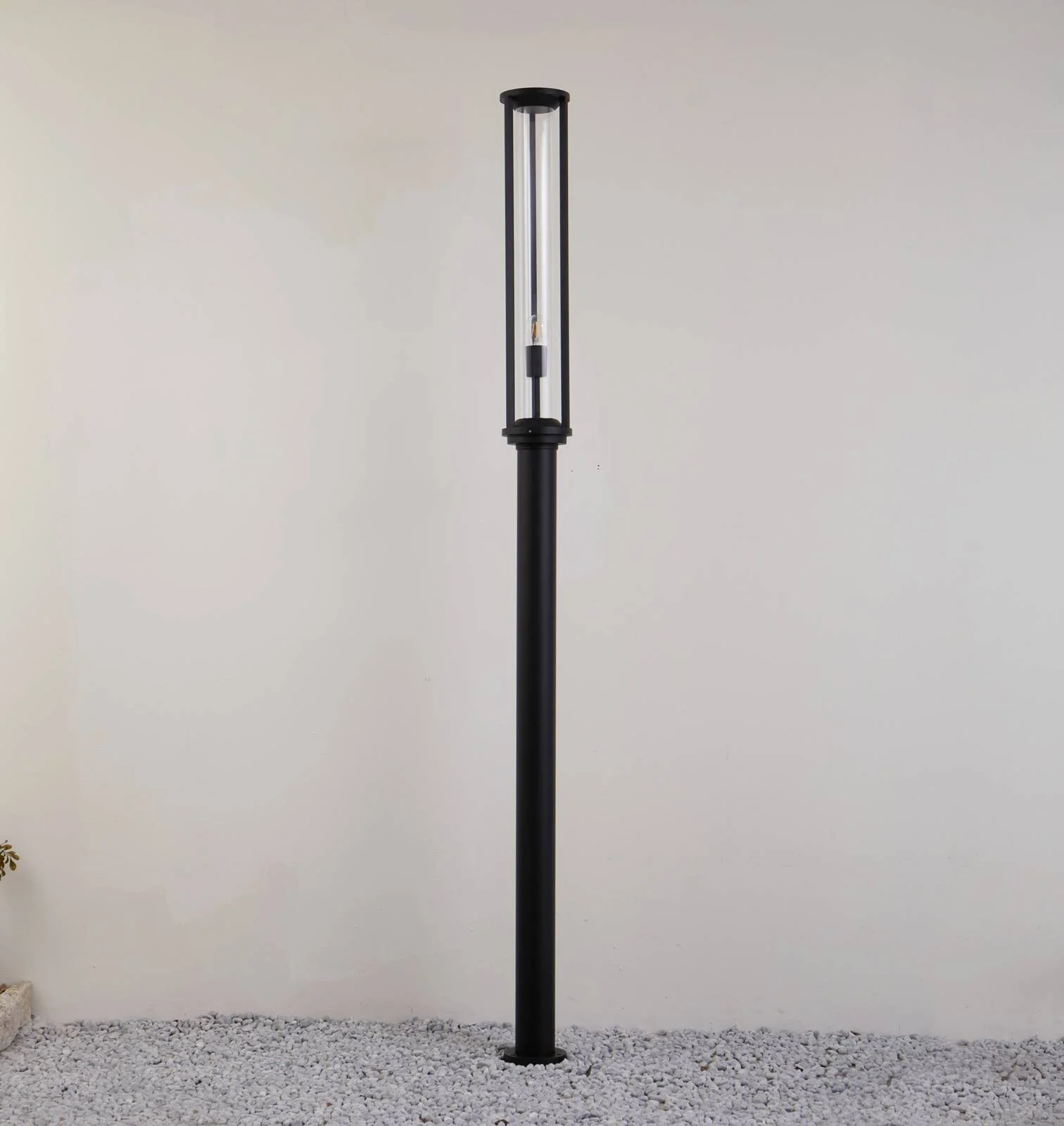 Lucande Wegeleuchte Alivaro, schwarz, Aluminium, 220 cm, E27 günstig online kaufen