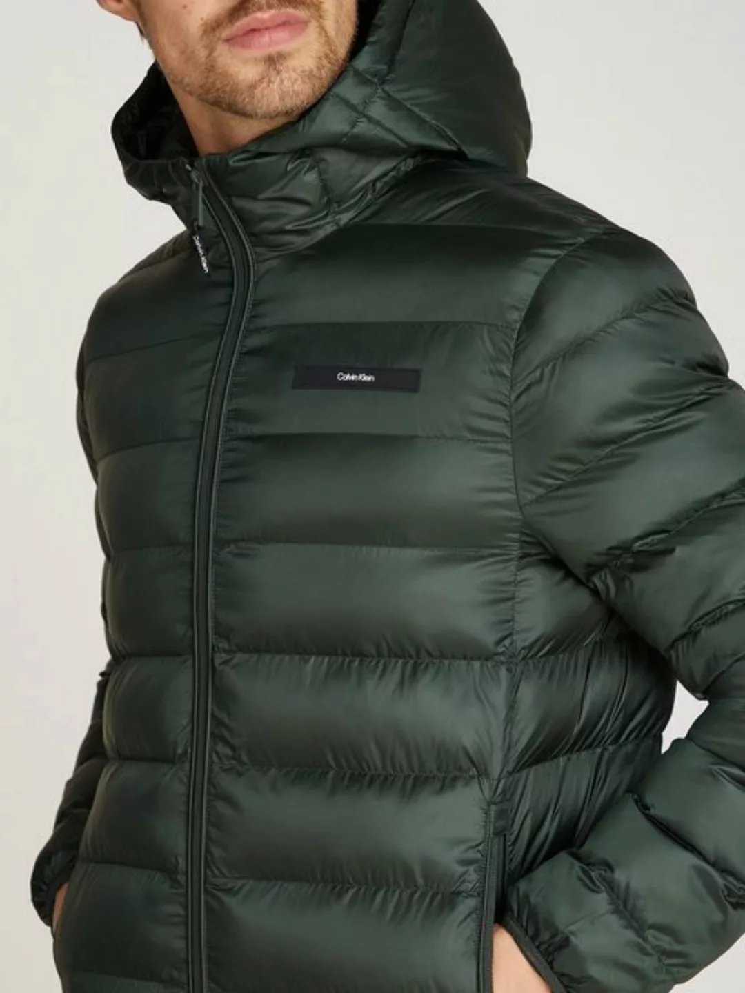 Calvin Klein Outdoorjacke RECYCLED HOODED PUFFER JACKET mit Logopatch günstig online kaufen