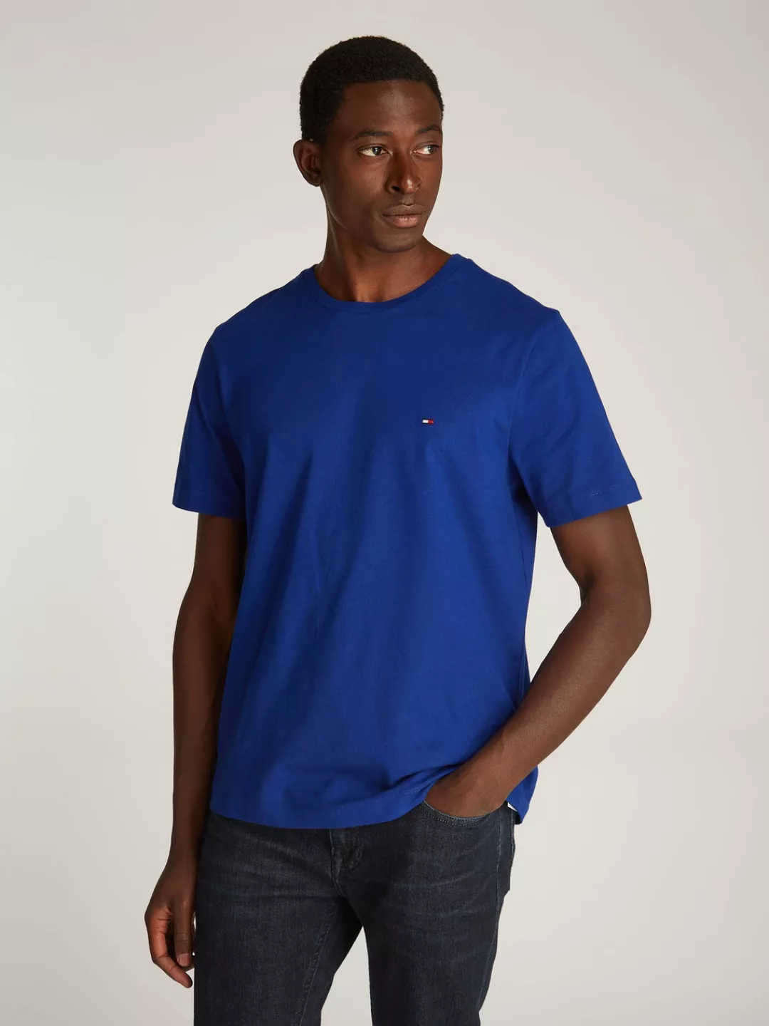 Tommy Hilfiger T-Shirt "ESSENTIAL REG FIT SOLID TEE", mit Rundhalsausschnit günstig online kaufen