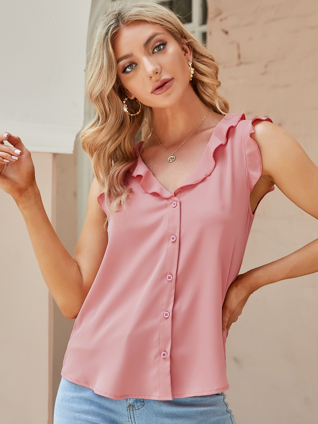 YOINS Ärmellose Bluse mit Rüschenbesatz und V-Ausschnitt in Rosa mit Knöpfe günstig online kaufen