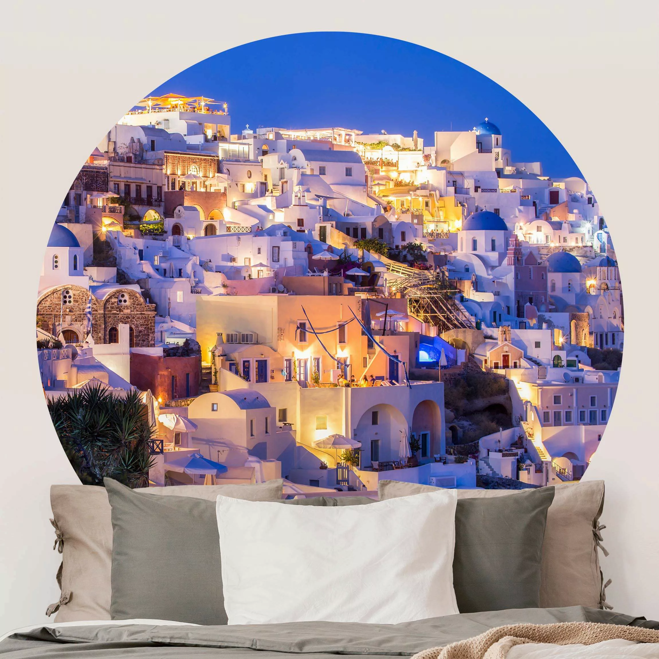 Runde Fototapete selbstklebend Santorini at night günstig online kaufen