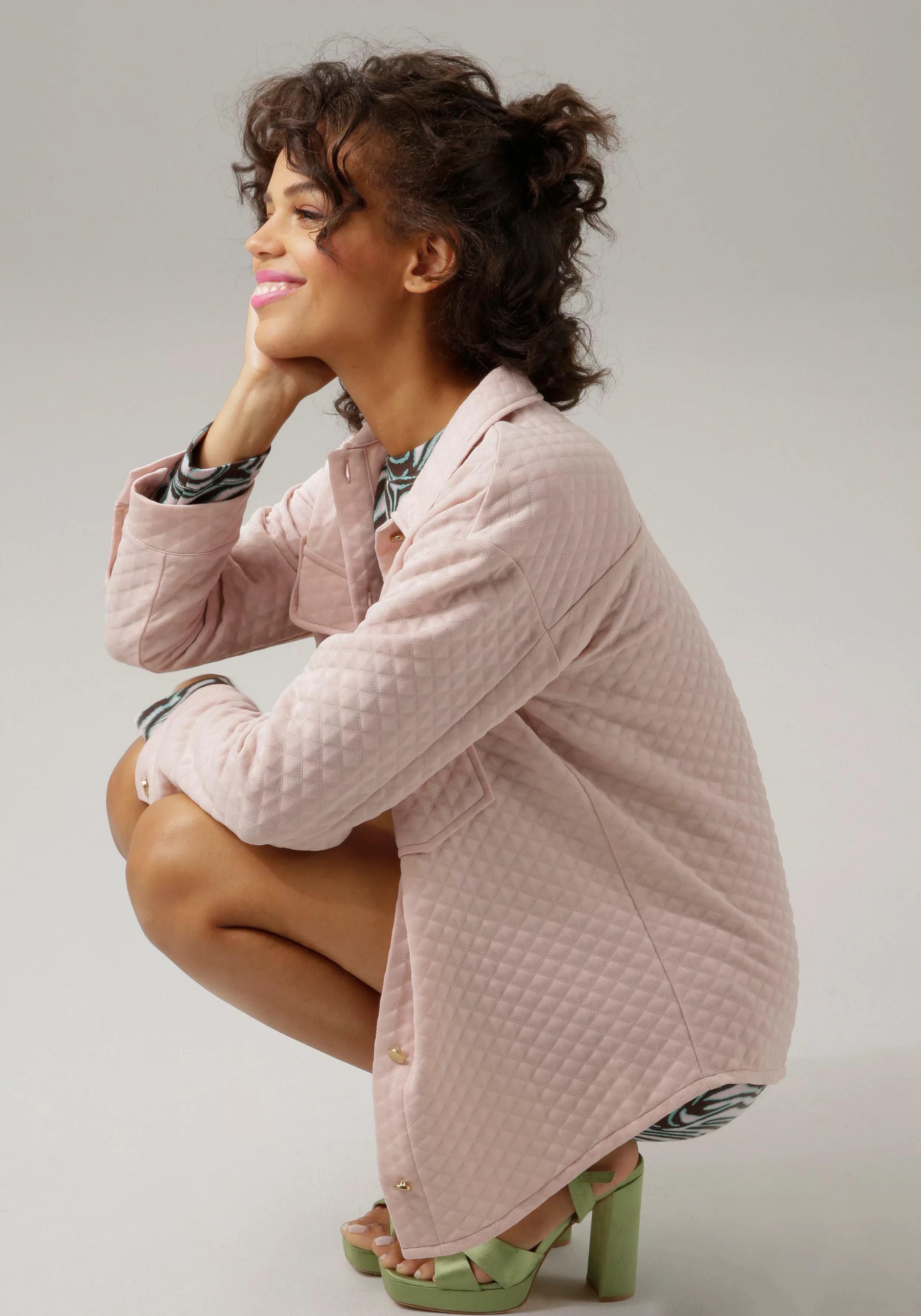 Aniston CASUAL Hemdjacke, mit trendiger Stepp-Optik günstig online kaufen