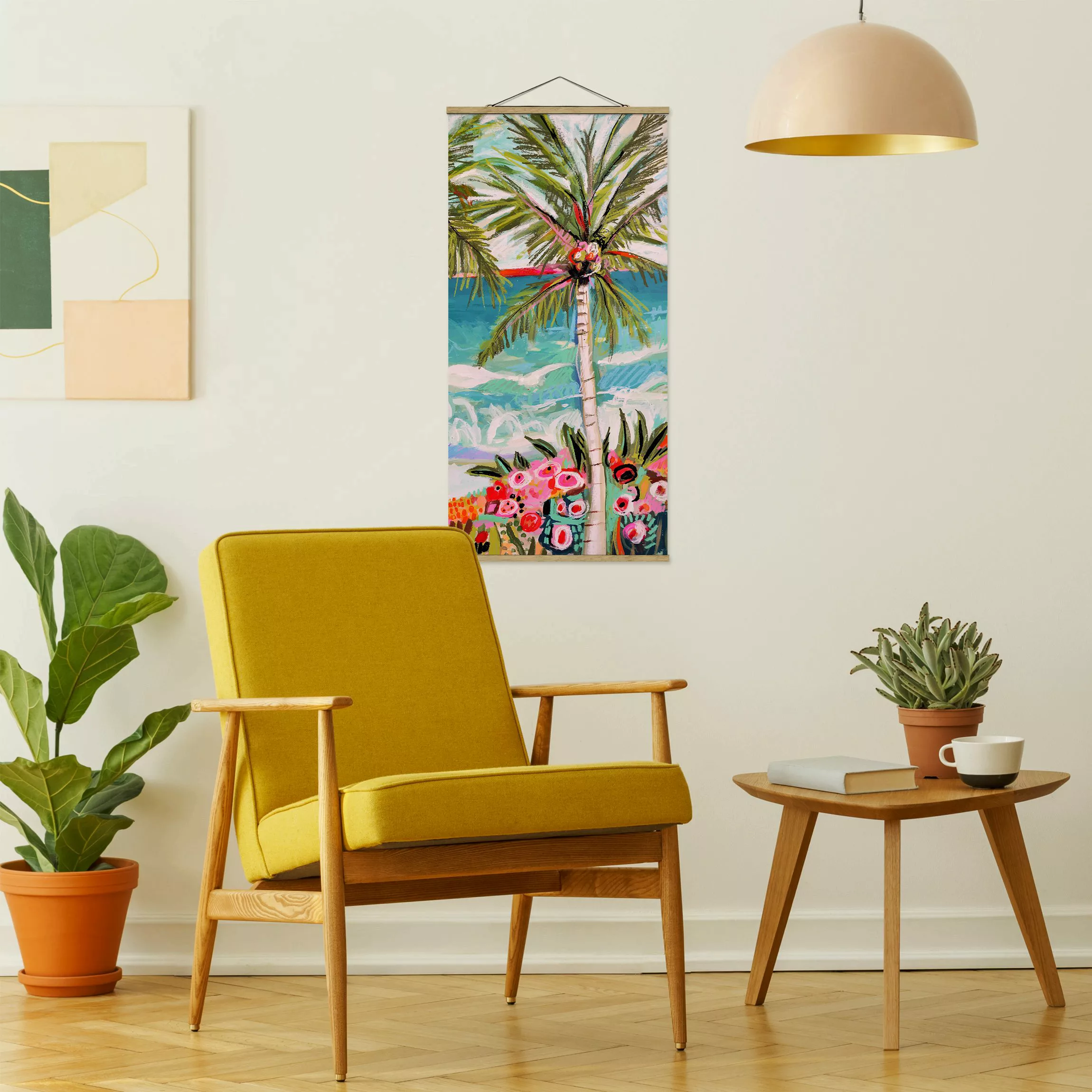 Stoffbild Kunstdruck mit Posterleisten - Hochformat Palme mit pinken Blumen günstig online kaufen
