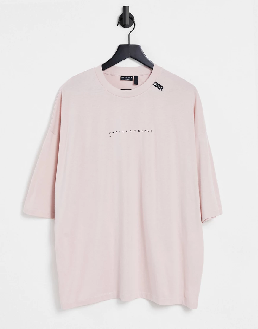 ASOS – Unrvlld Spply – Oversize-T-Shirt in rauchigem Rosa mit Logoprint günstig online kaufen