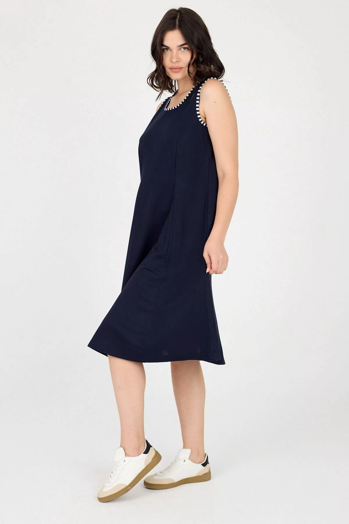 Phistan Midikleid Damenkleid aus Viskosemix – günstig online kaufen