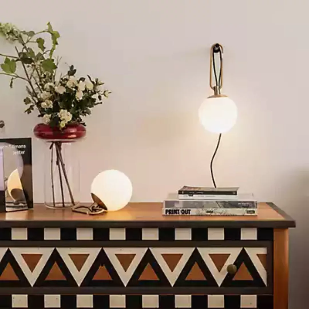 Artemide nh Wall Wandlampe mit Glaskugel, messing günstig online kaufen