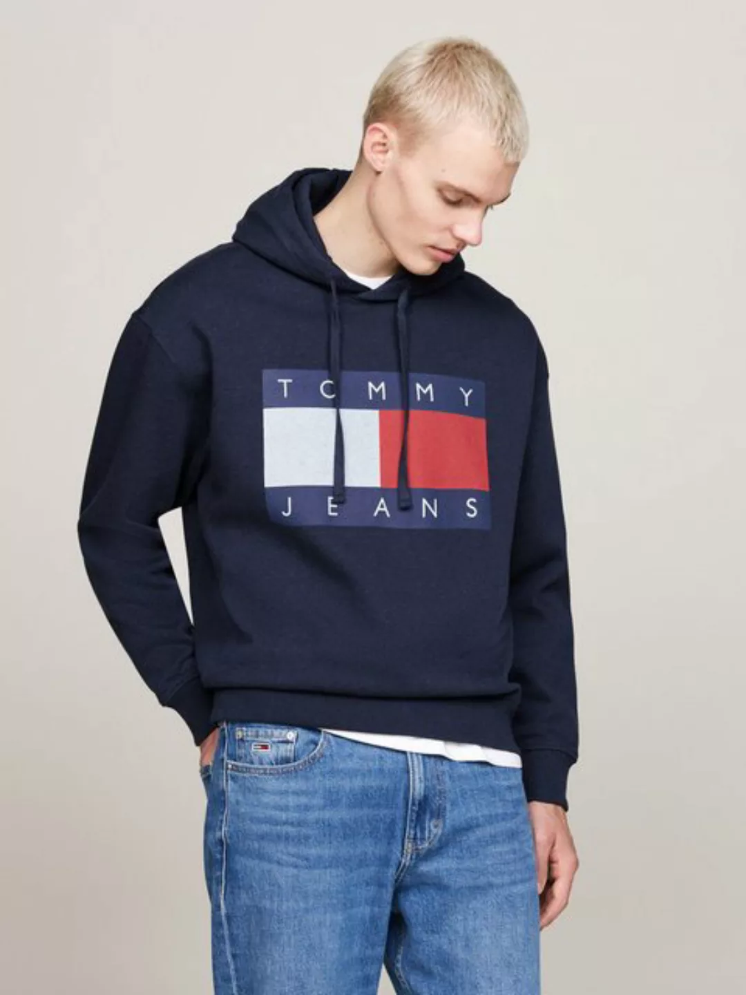 Tommy Jeans Sweatshirt TJM RLX MELANGE FLAG HOODIE mit bedruckten Markenlog günstig online kaufen