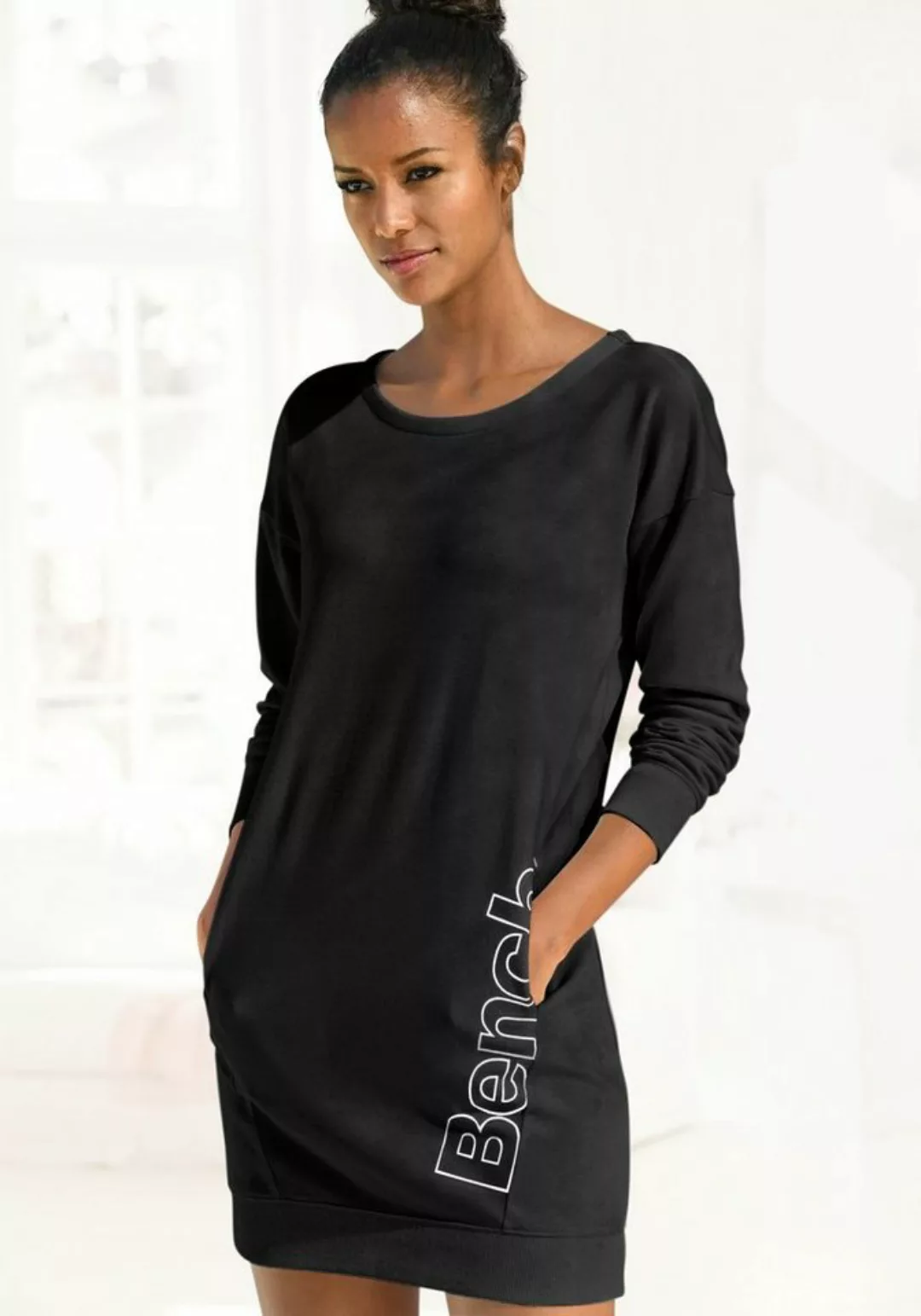 Bench. Loungewear Sweatkleid mit seitlichem Logoprint günstig online kaufen