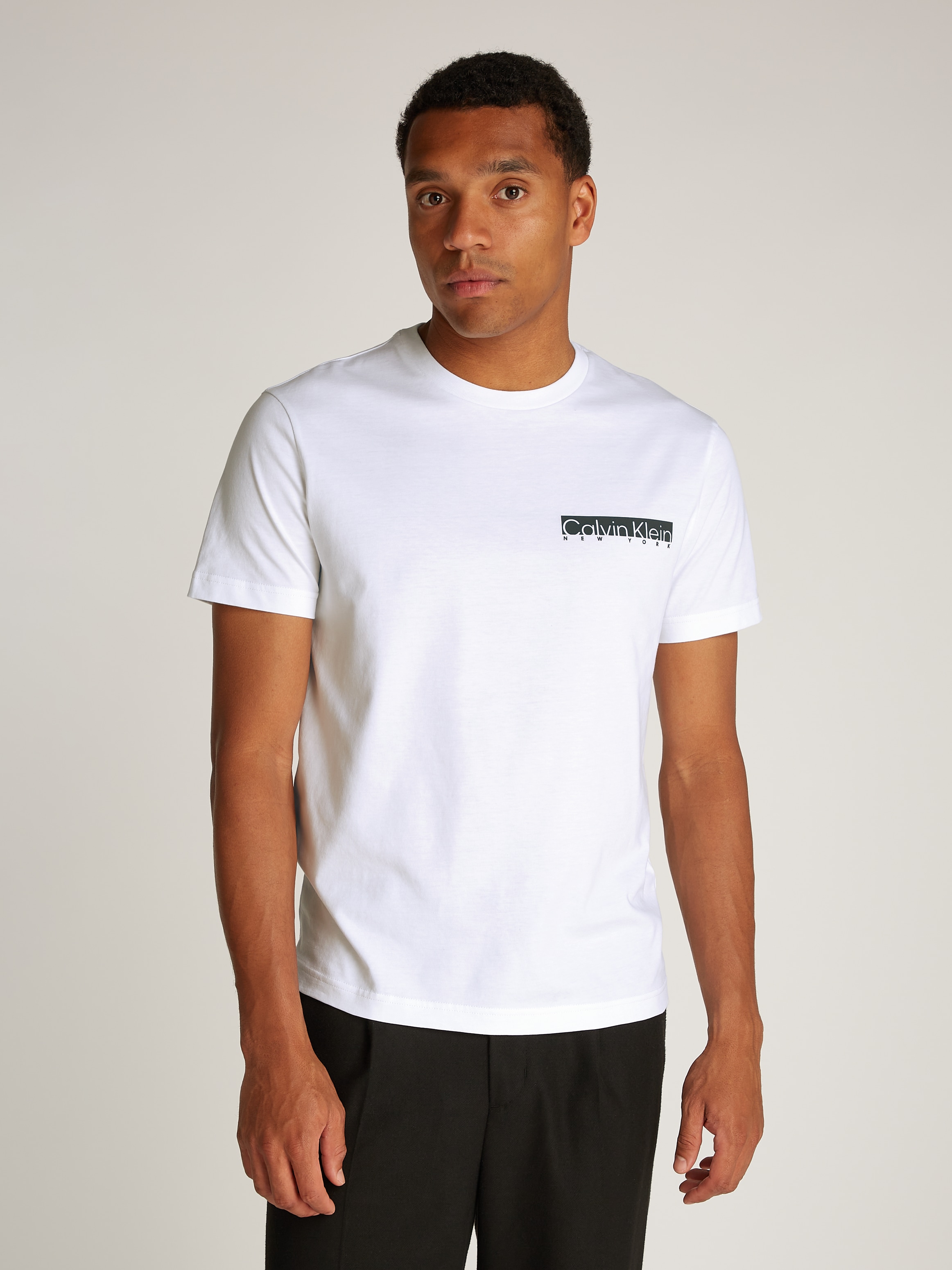 Calvin Klein Rundhalsshirt "NY CHEST BOX LOGO T-SHIRT", mit Logoprint günstig online kaufen