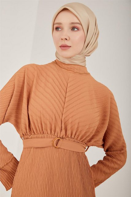 ARMİNE Maxikleid Armine Verev Plisseekleid – Moderne und elegante Hijab-Mod günstig online kaufen