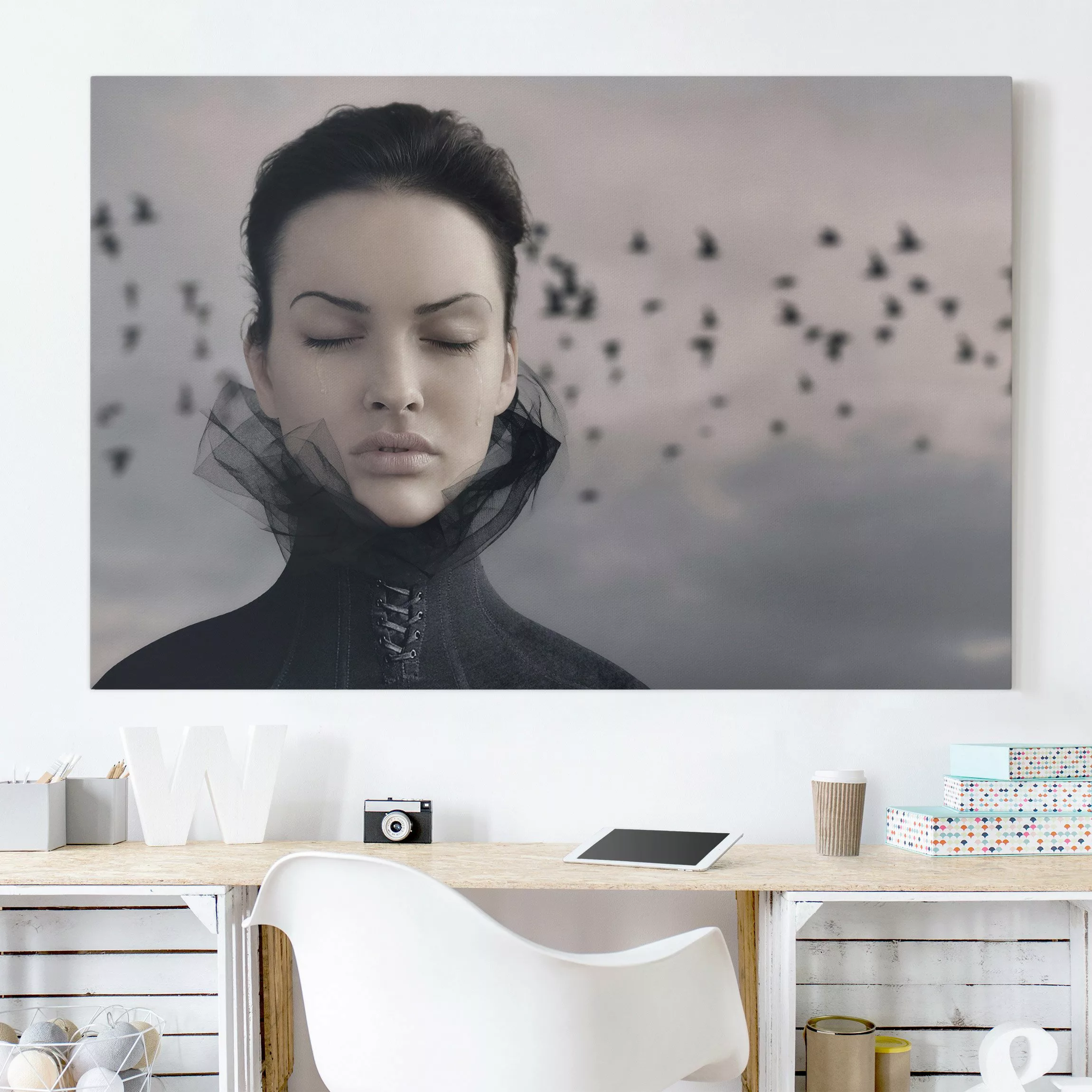 Leinwandbild Portrait - Querformat Porträt einer weinenden Frau günstig online kaufen