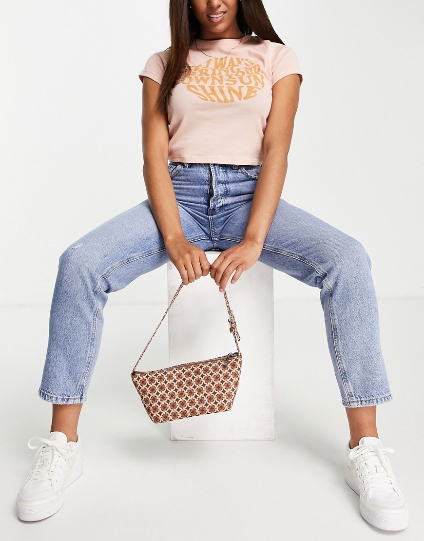 Stradivarius – Mom-Jeans im Vintage-Stil in Mittelblau günstig online kaufen