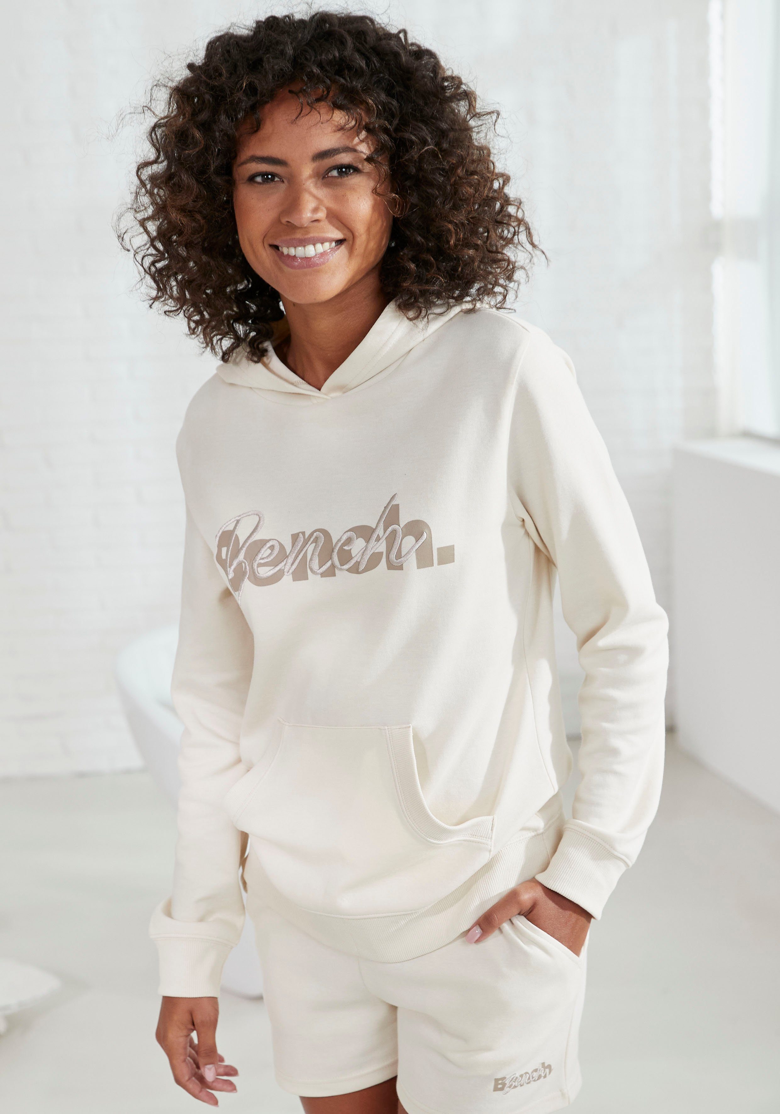 Bench. Loungewear Kapuzensweatshirt, mit Kängurutasche, Loungeanzug, Hoodie günstig online kaufen