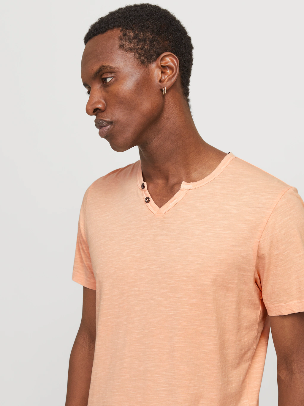 Jack & Jones T-Shirt "JJESPLIT NECK TEE SS NOOS", mit V-Ausschnitt günstig online kaufen