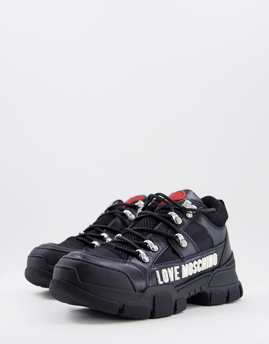 Love Moschino – Sneaker in Schwarz mit seitlichem Logo und dicker Sohle günstig online kaufen