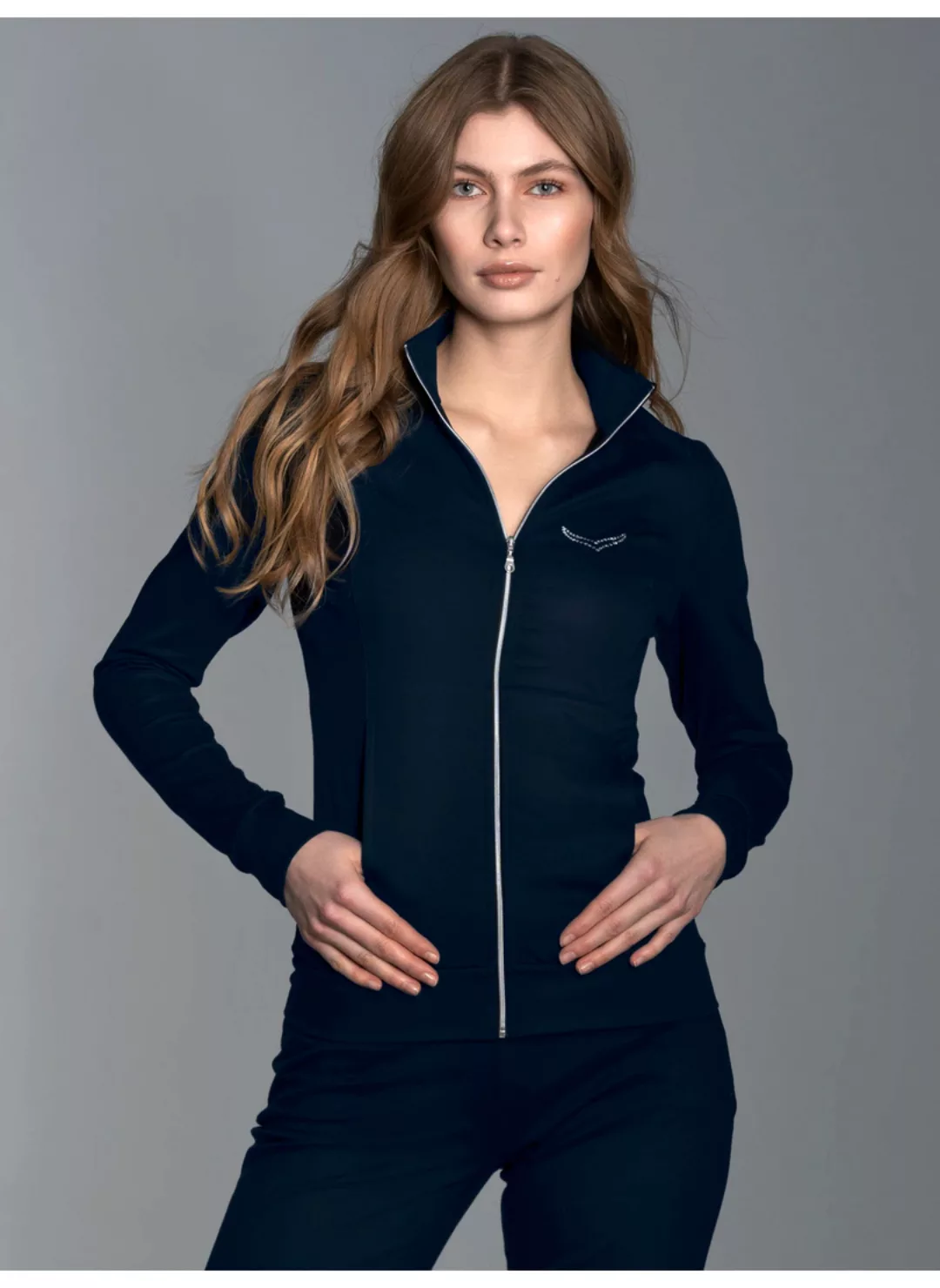 Trigema Sweatjacke "TRIGEMA Jacke veredelt mit Kristallsteinen" günstig online kaufen