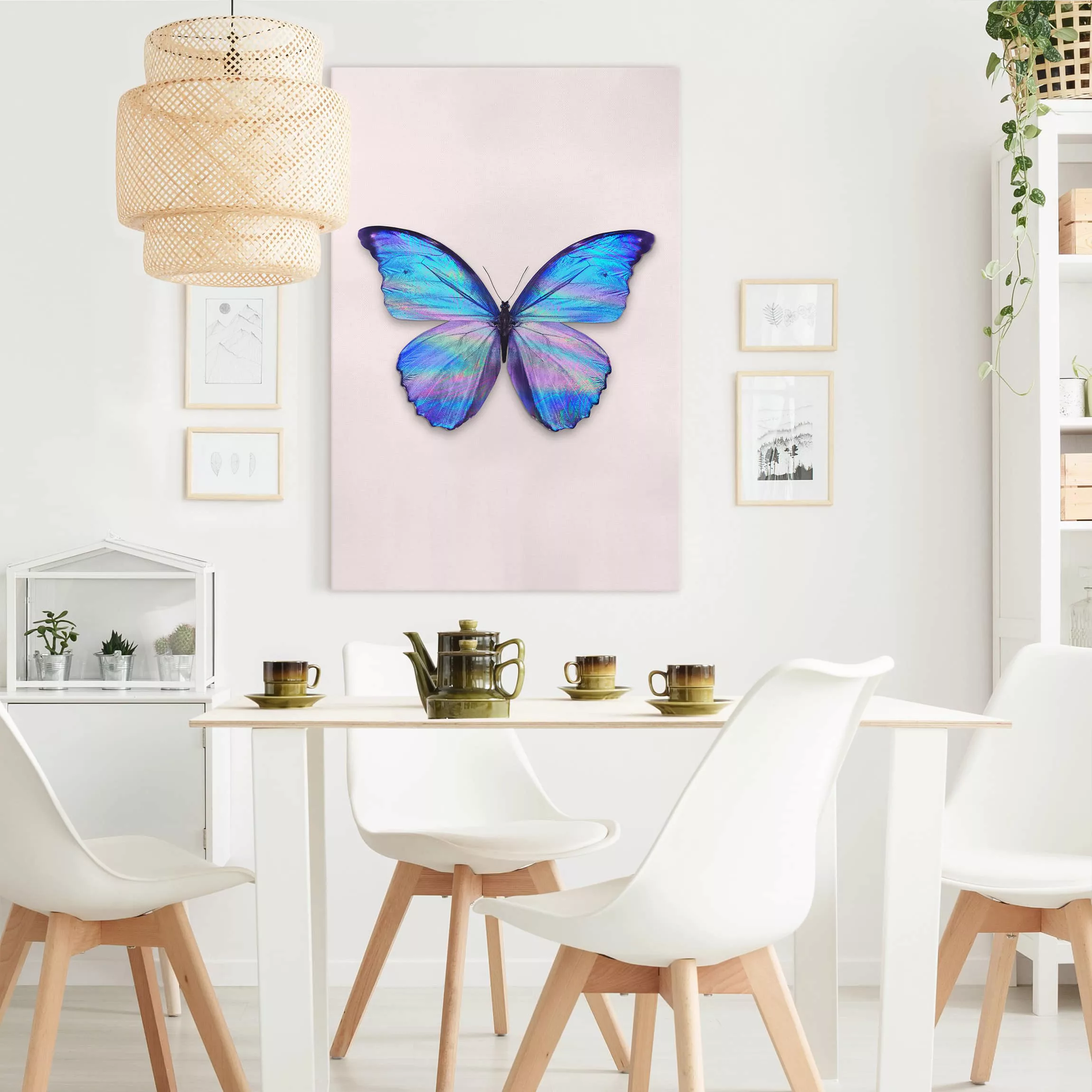 Leinwandbild Tiere - Hochformat Holografischer Schmetterling günstig online kaufen