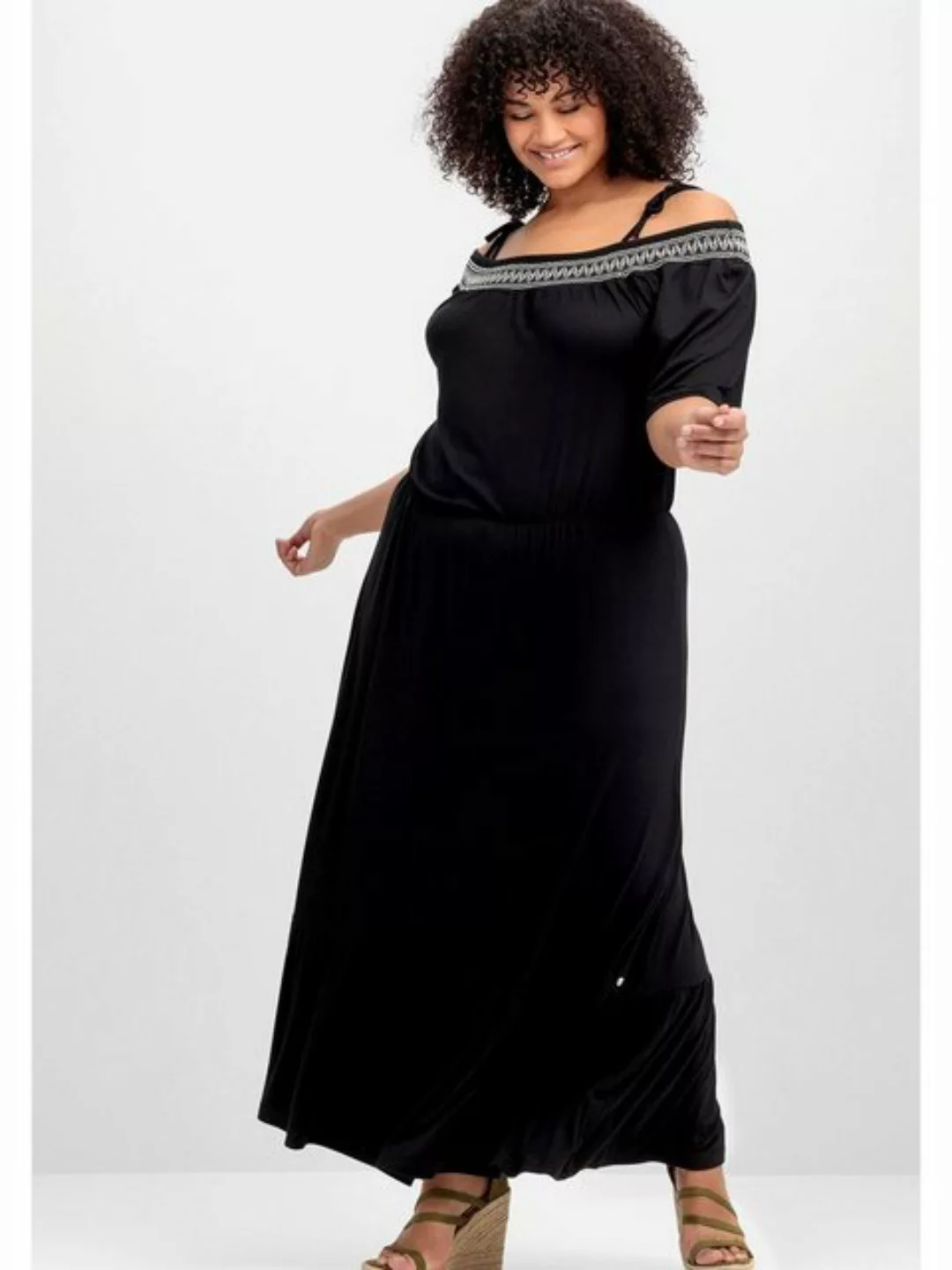 Sheego Strandkleid Große Größen mit Carmenausschnitt und Volants günstig online kaufen