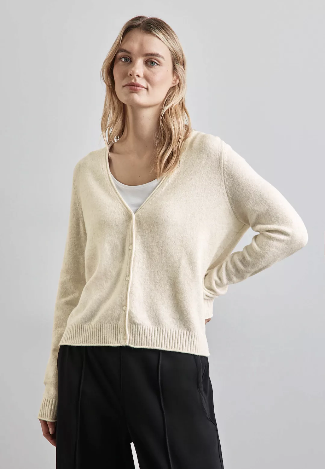 STREET ONE Cardigan - Strickjacke mit Knopfleiste A253824 - V-Ausschnitt günstig online kaufen