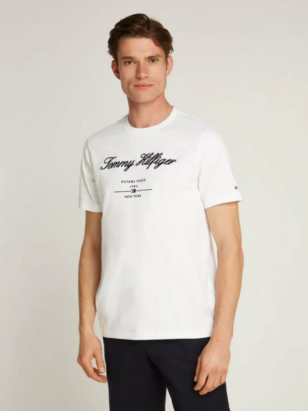 Tommy Hilfiger T-Shirt SCRIPT LOGO TEE mit aufgesticktem Logo günstig online kaufen