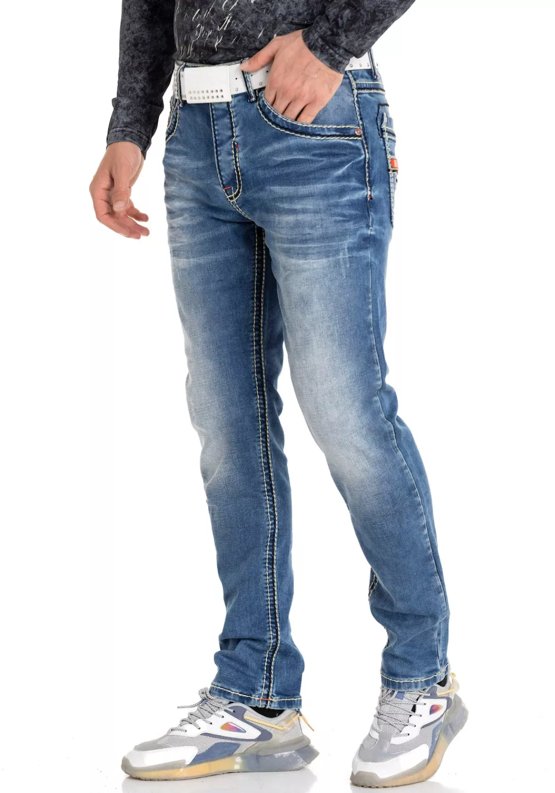 Cipo & Baxx Slim-fit-Jeans mit auffälligen Kontrastnähten günstig online kaufen