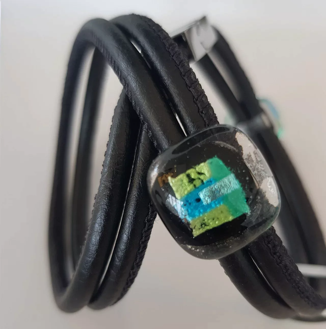 Lederarmband mit 3 Glassteinen Türkis Fusing günstig online kaufen