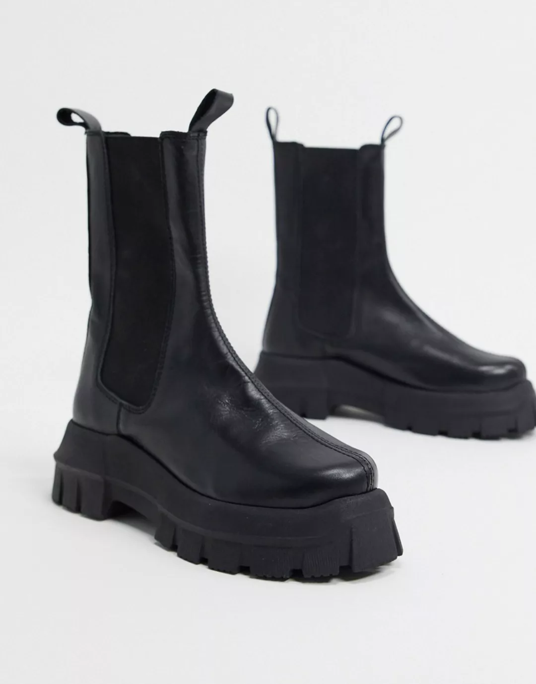 ASOS DESIGN – Aqum – Klobige, schwarze Chelsea-Stiefel aus hochwertigem Led günstig online kaufen