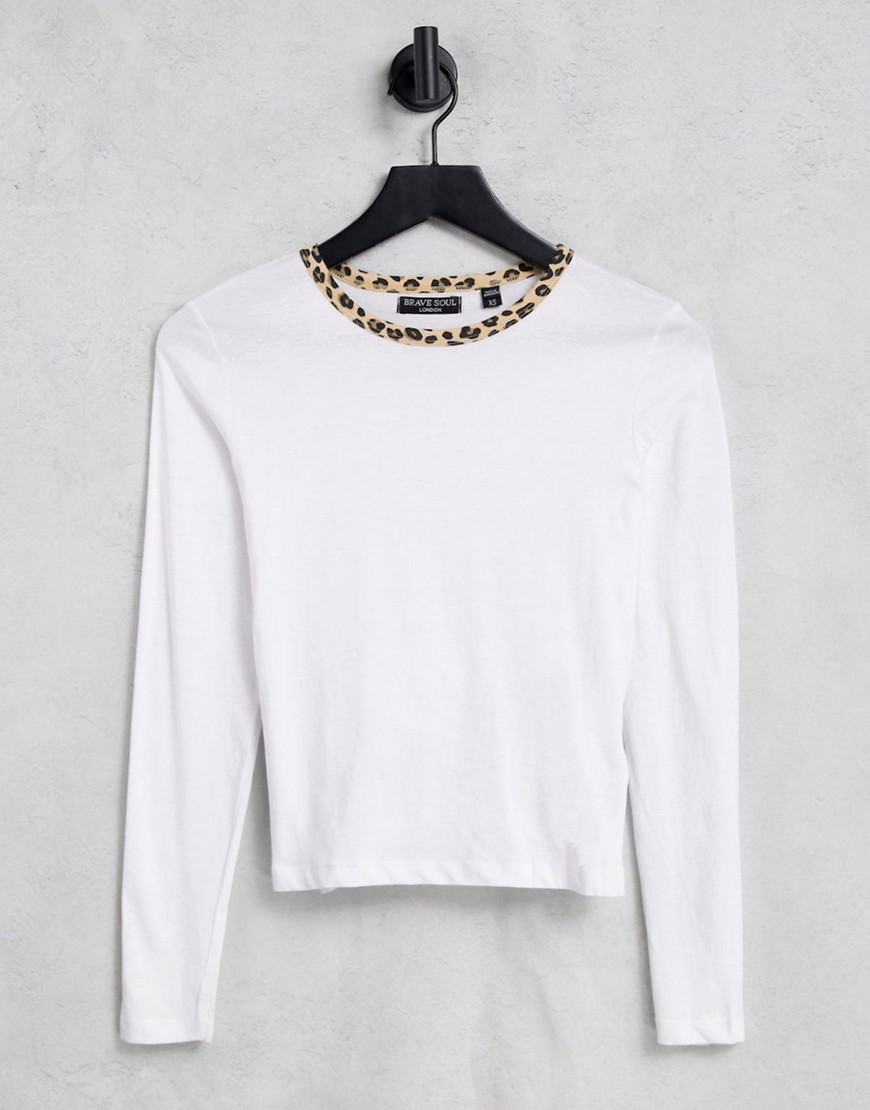 Brave Soul – Claudius – T-Shirt in Weiß mit Abschlüssen im Leopardenmuster günstig online kaufen