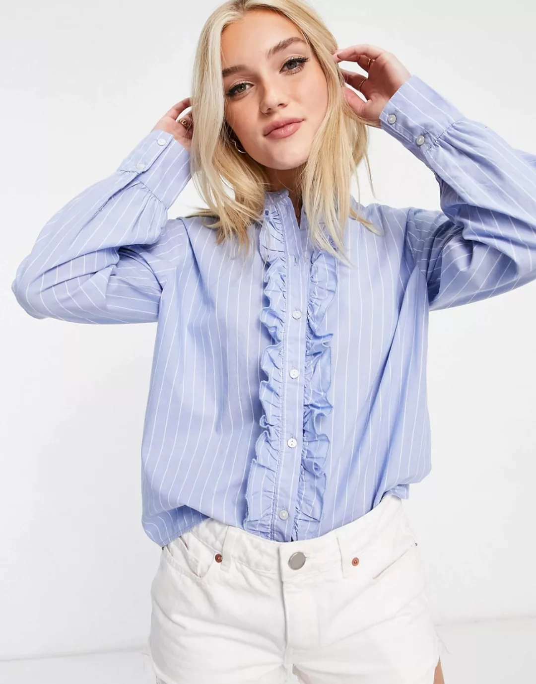 JDY – Hemd mit Rüschendetail in Blau günstig online kaufen