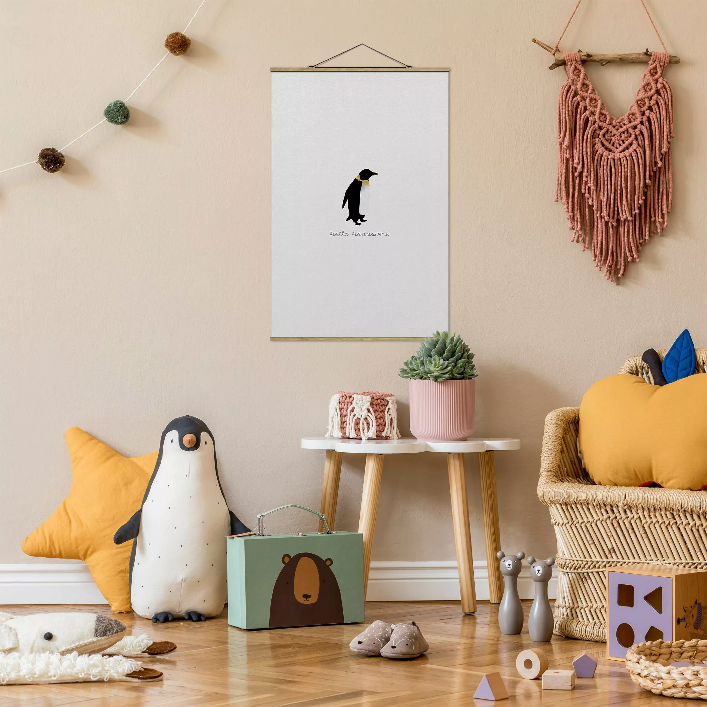 Stoffbild mit Posterleisten Pinguin Zitat Hello Handsome günstig online kaufen