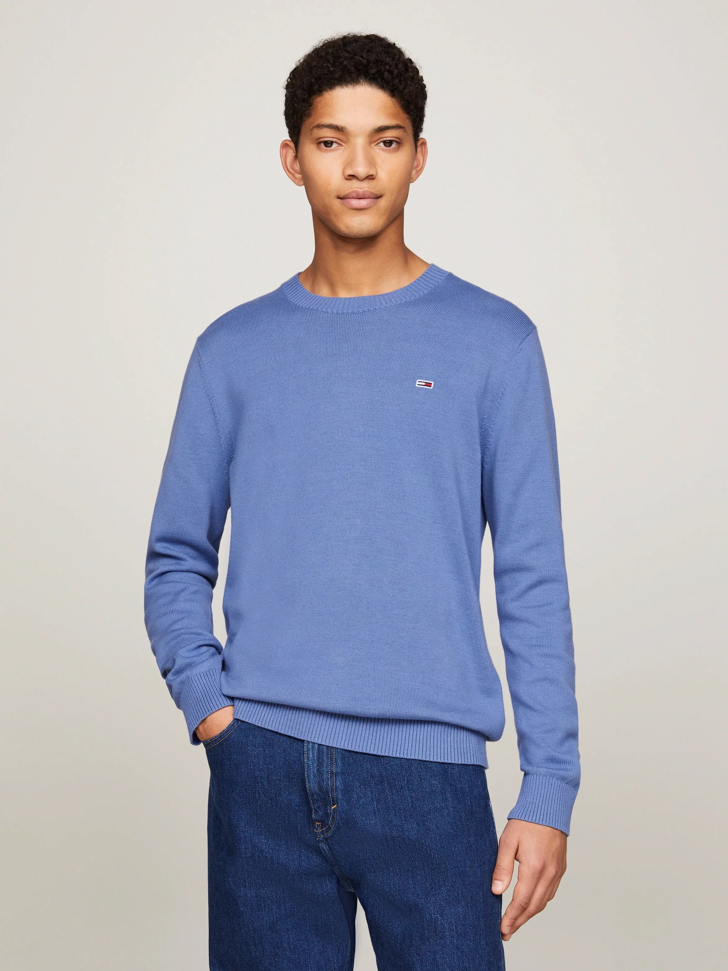 Tommy Jeans Rundhalspullover "TJM SLIM ESSENTIAL LIGHT SWEATER", mit Flag-P günstig online kaufen