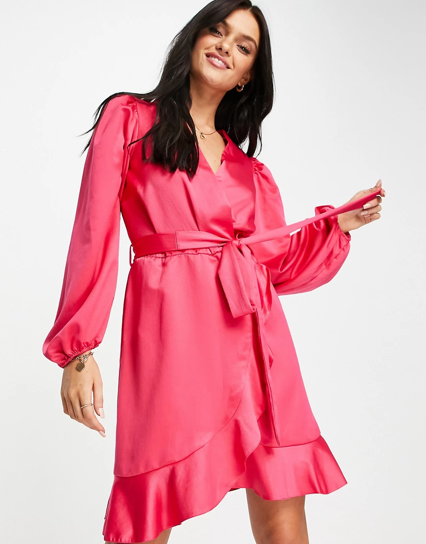New Look – Satin-Wickelkleid mit Rüschen in Hellrosa günstig online kaufen