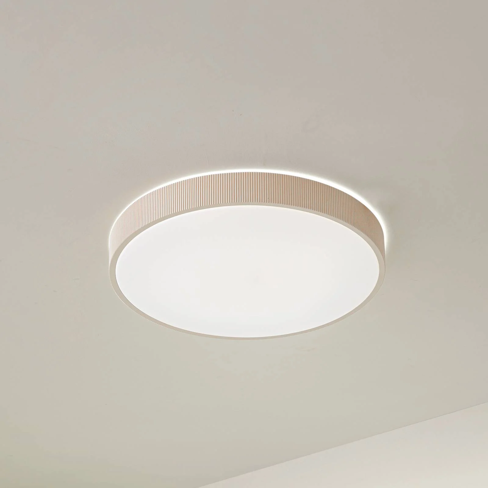 Lindby LED-Deckenleuchte Zylo, beige, Ø 49 cm, CCT, dimmbar günstig online kaufen