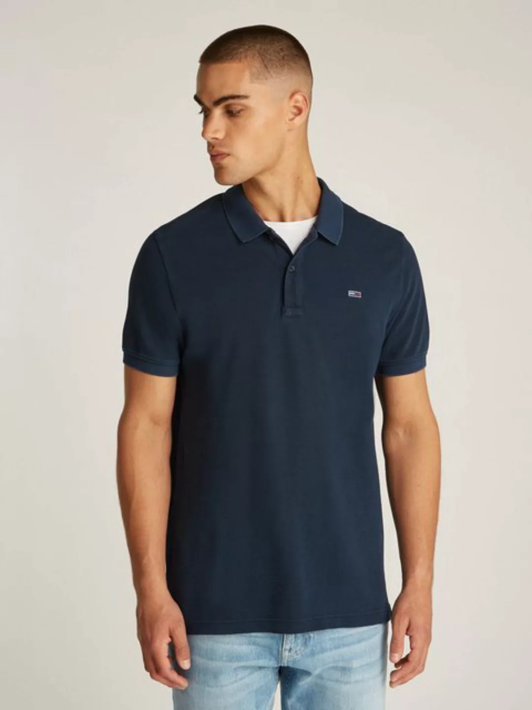 Tommy Jeans Poloshirt TJM SLIM ESSENTIAL GD POLO SS mit Logostickerei günstig online kaufen