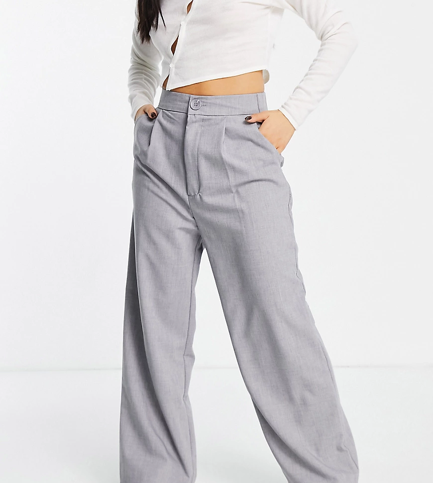 Stradivarius Petite – Dad-Hose in Grau mit lockerem Schnitt und weitem Bein günstig online kaufen