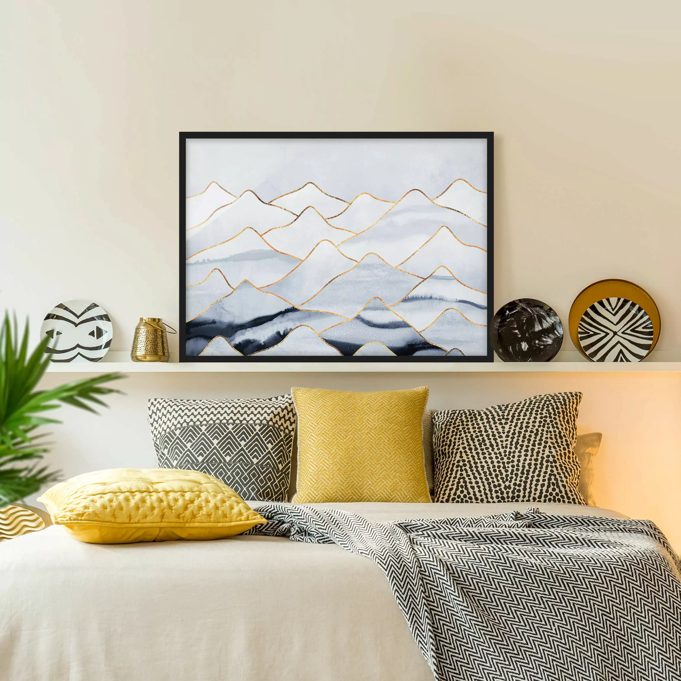 Bild mit Rahmen Abstrakt - Querformat Aquarell Berge Weiß Gold günstig online kaufen