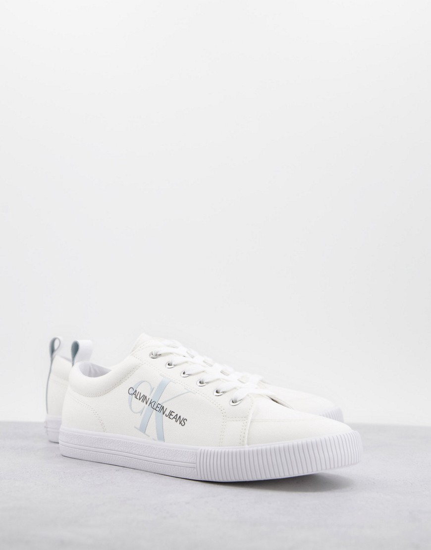 Calvin Klein Jeans – Sneaker in Weiß mit Monogramm-Logo günstig online kaufen
