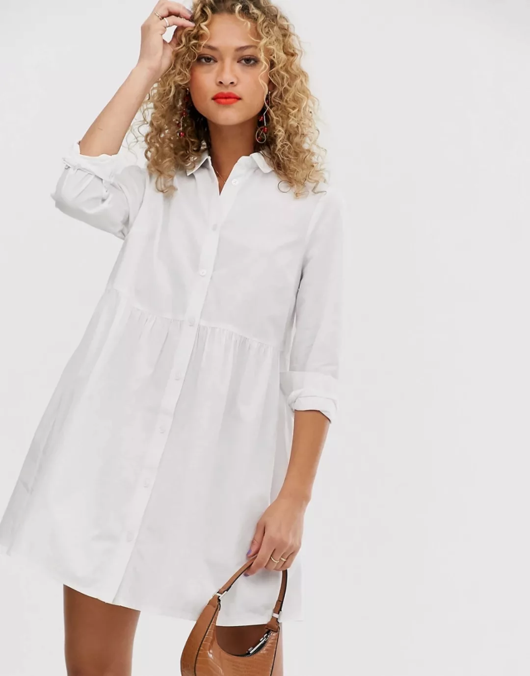 ASOS DESIGN – Gesmoktes Mini-Hemdkleid aus Bio-Baumwolle in Weiß günstig online kaufen