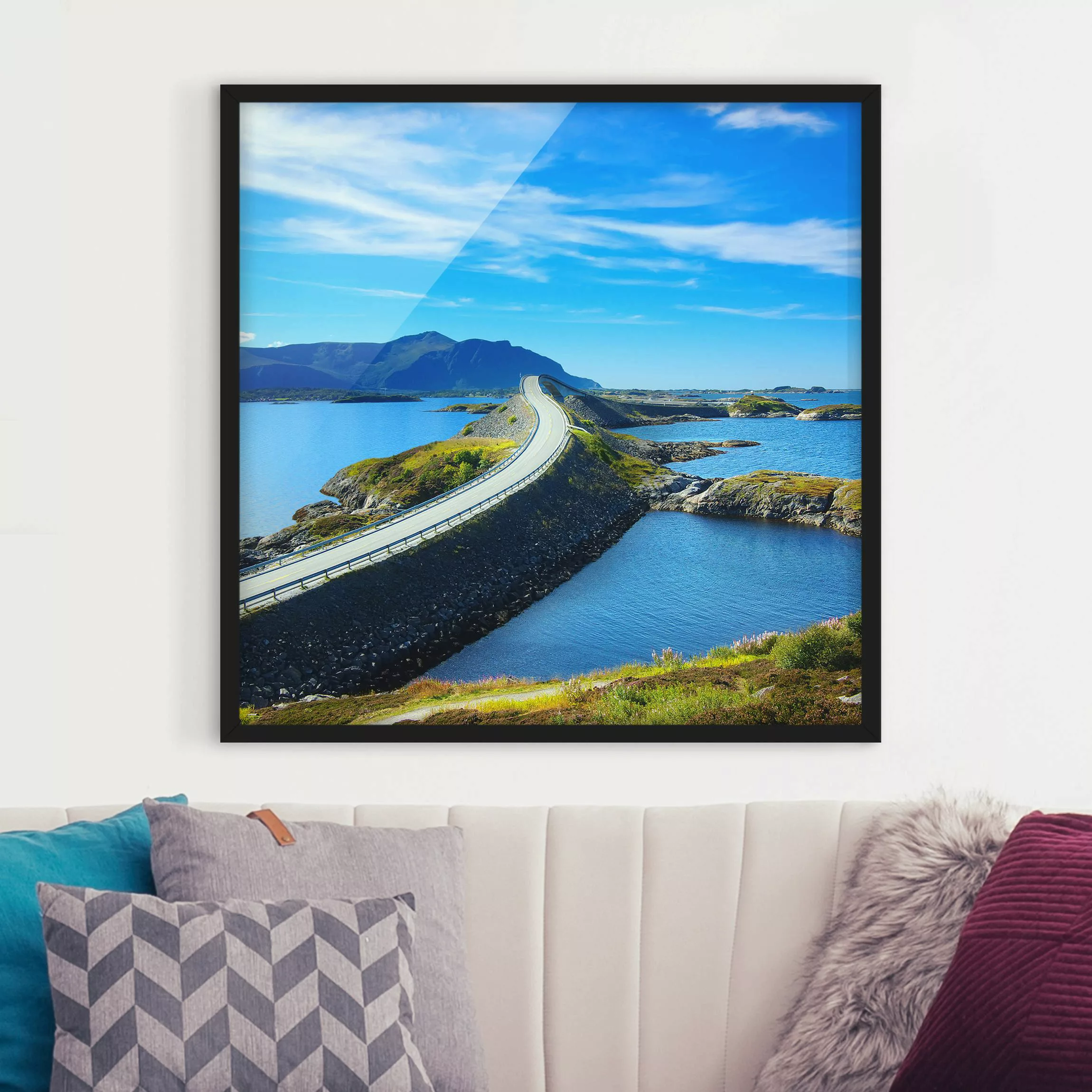 Bild mit Rahmen Architektur & Skyline - Quadrat Crossing Norway günstig online kaufen