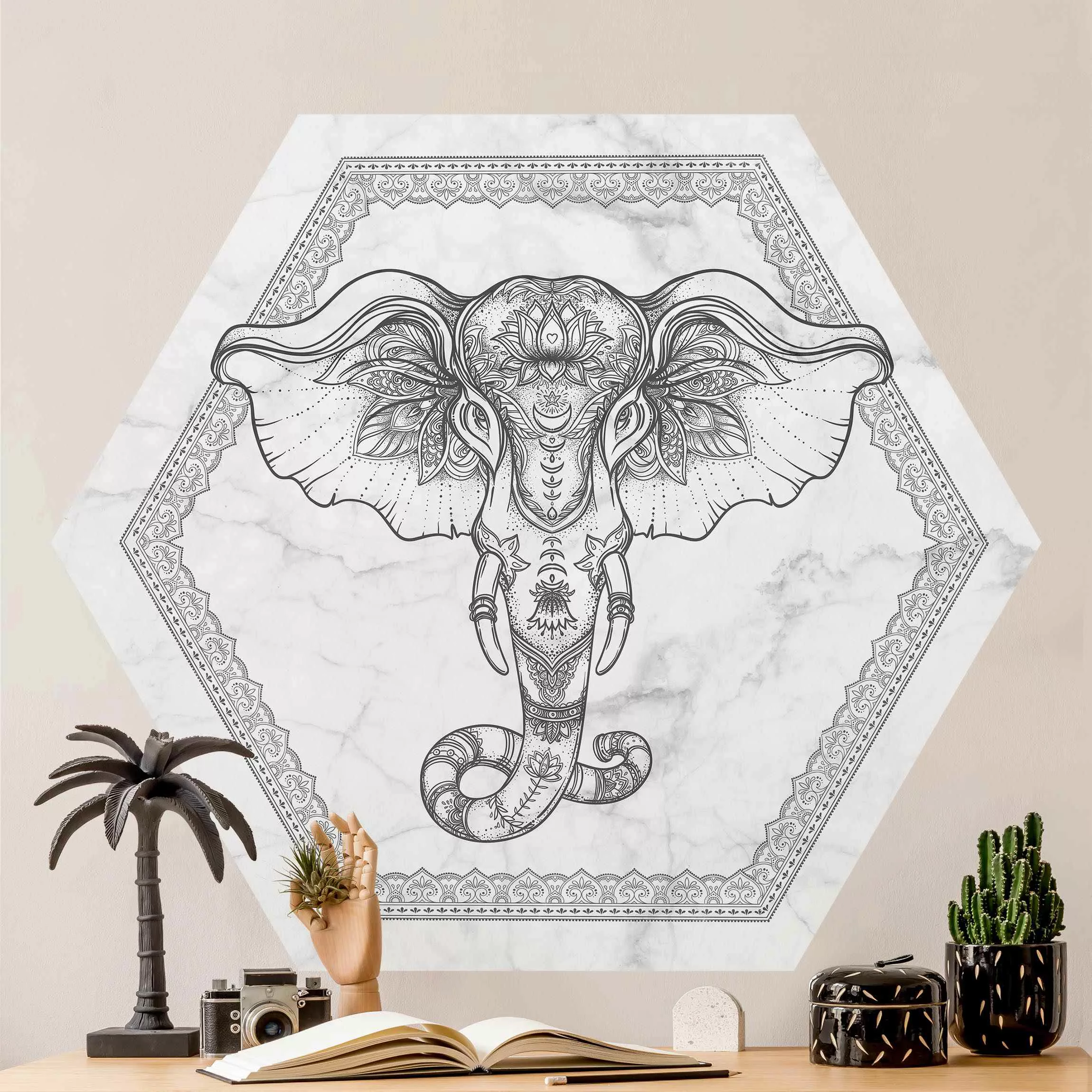Hexagon Fototapete selbstklebend Spiritueller Elefant in Marmoroptik günstig online kaufen