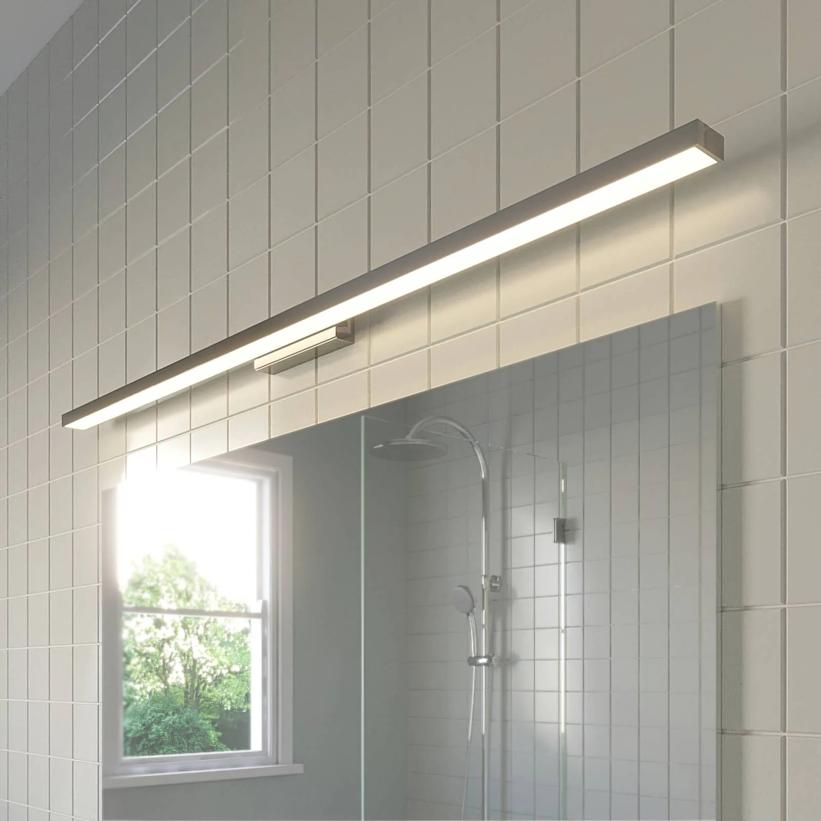 Lindby Alenia LED-Bad- und Spiegelleuchte, 120 cm günstig online kaufen